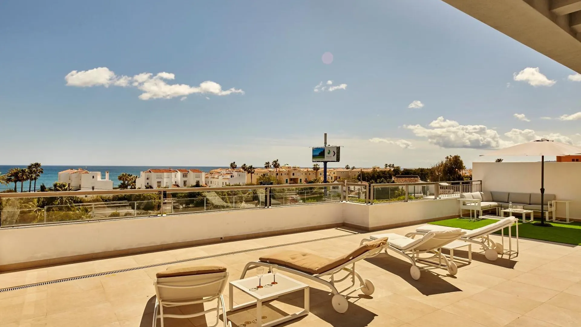 Vista Del Mar, Sunny Penthouse Apartment Bahia de Casares